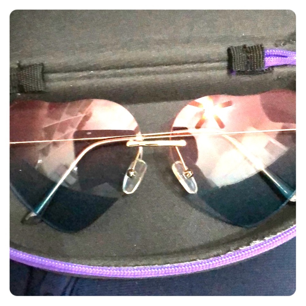 Pink/blue generic heart sunglass
